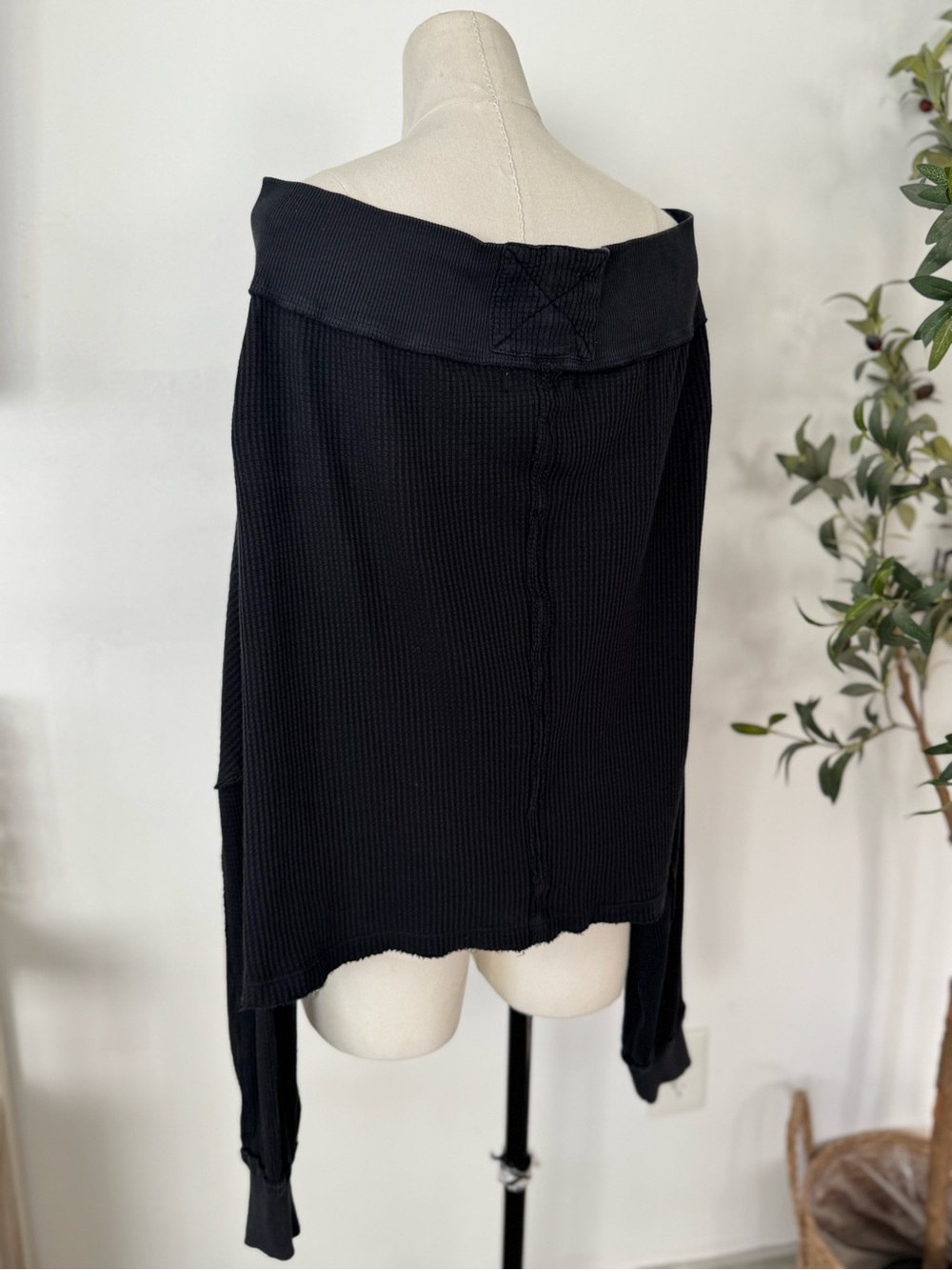 Free People We The Free Black Off Shoulder Thermal Top Small Boho Slouchy - Picture 5 of 6